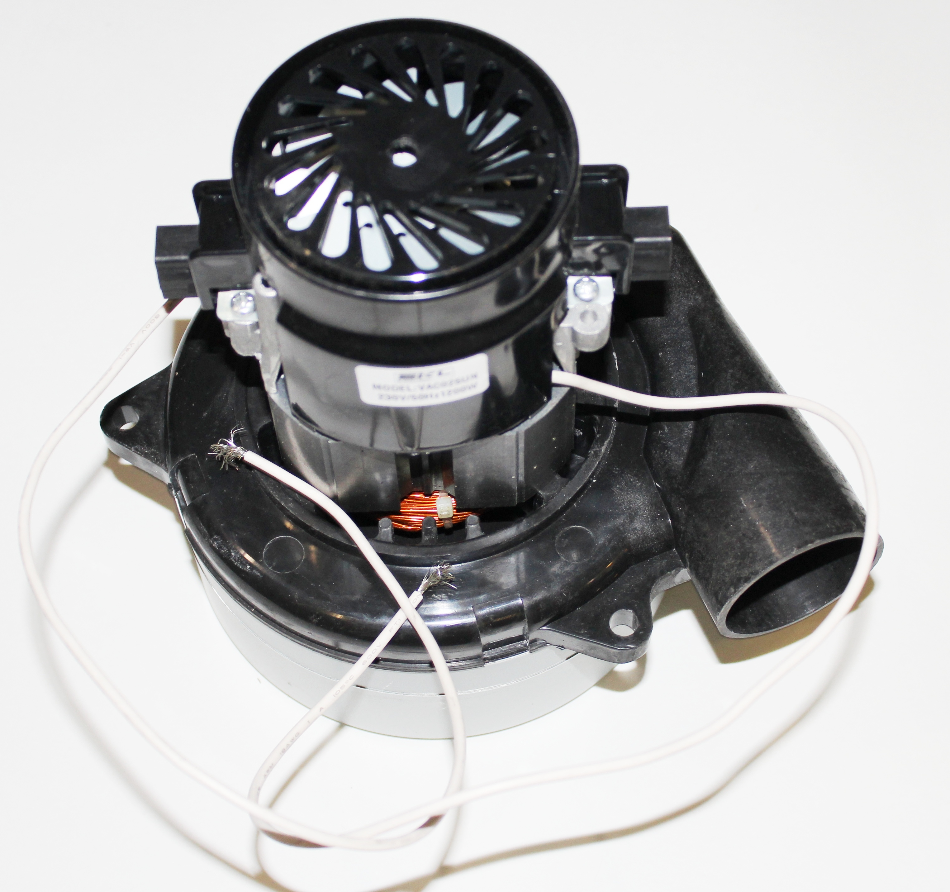 VAC025UN Двигатель пылесоса моющего 1200W H-180, D-144