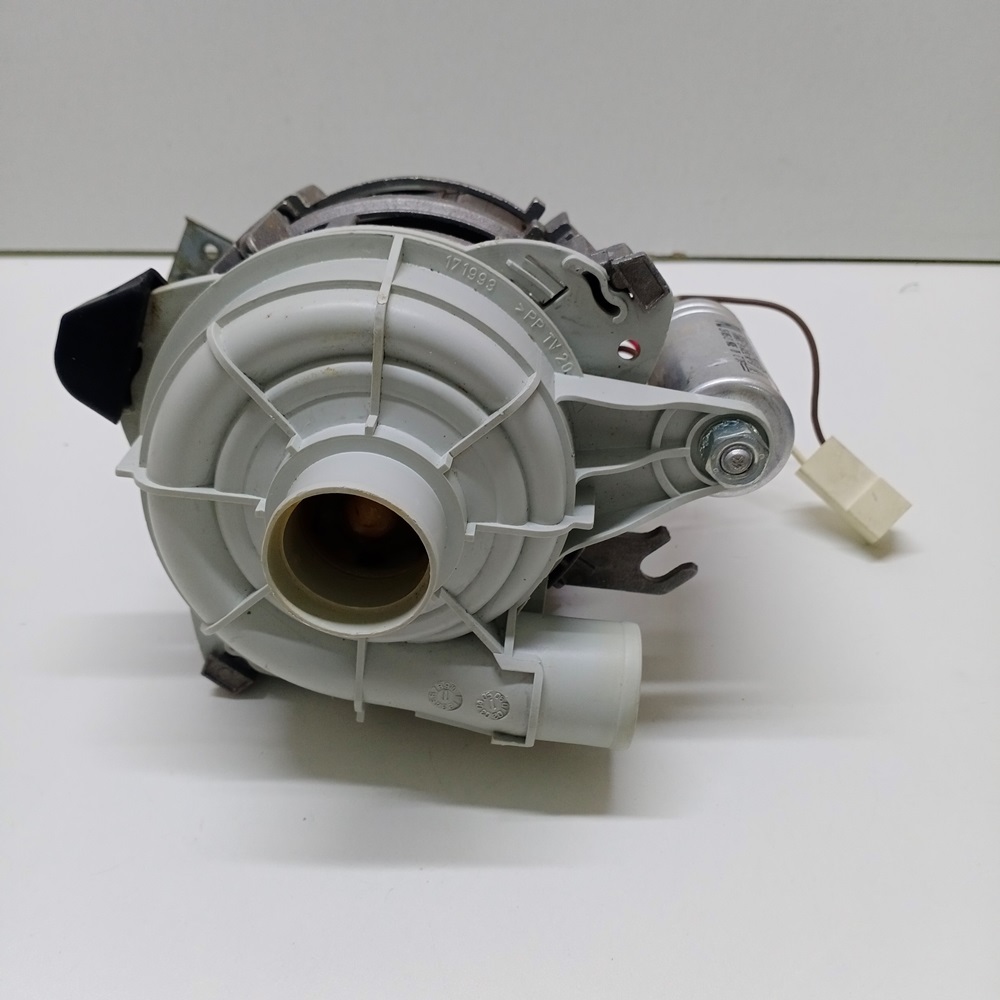 1757050500 Мотор (насос) циркуляционный для посудомоечной машины Beko 1740701900