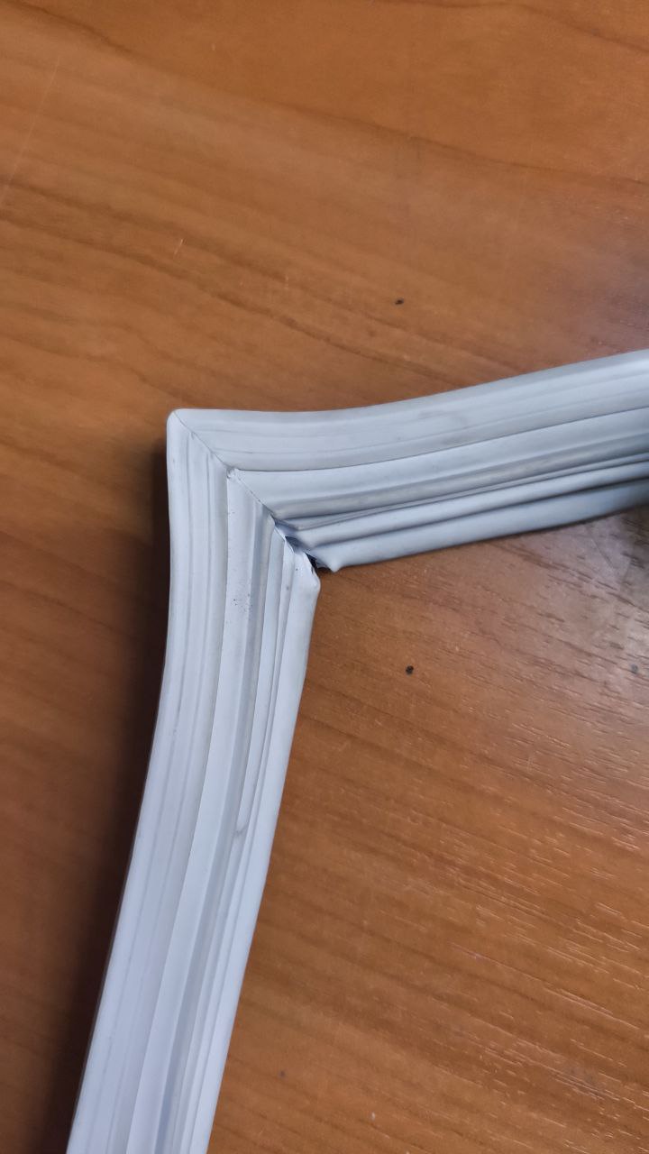 (Уценка) 5571 Уплотнитель холодильника Позис 560x1128