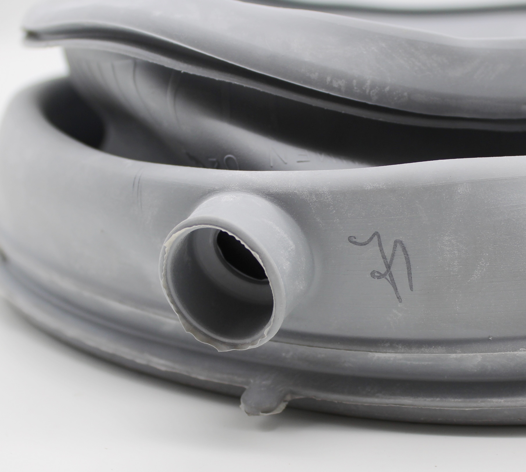 GSK001AR Манжета люка ARISTON C00065005 (с отвододом.), зам. 482000069785, C00019722, C00030384