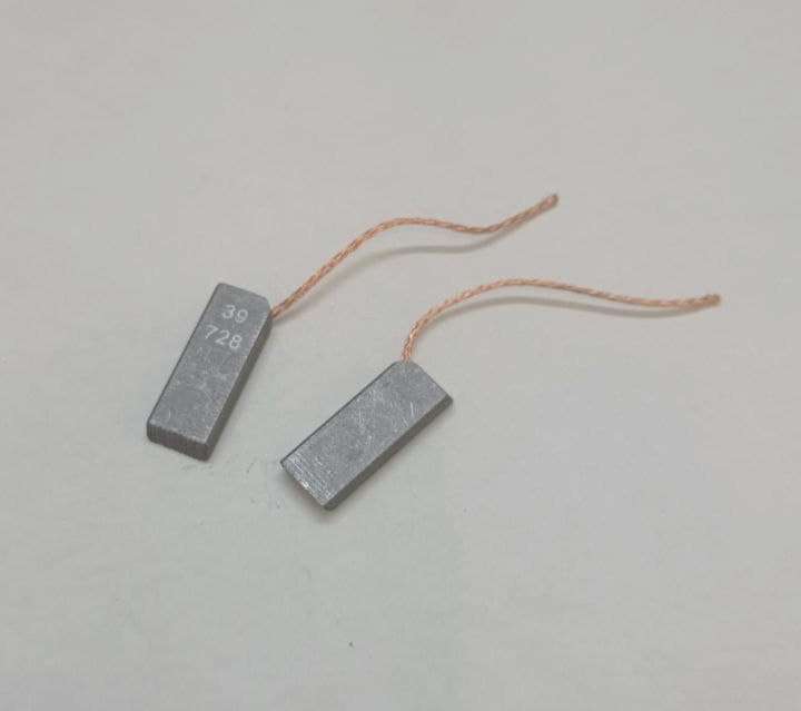 SD025sn, UN125 Щетки двигателя 5*12,5*32 тип sandwich