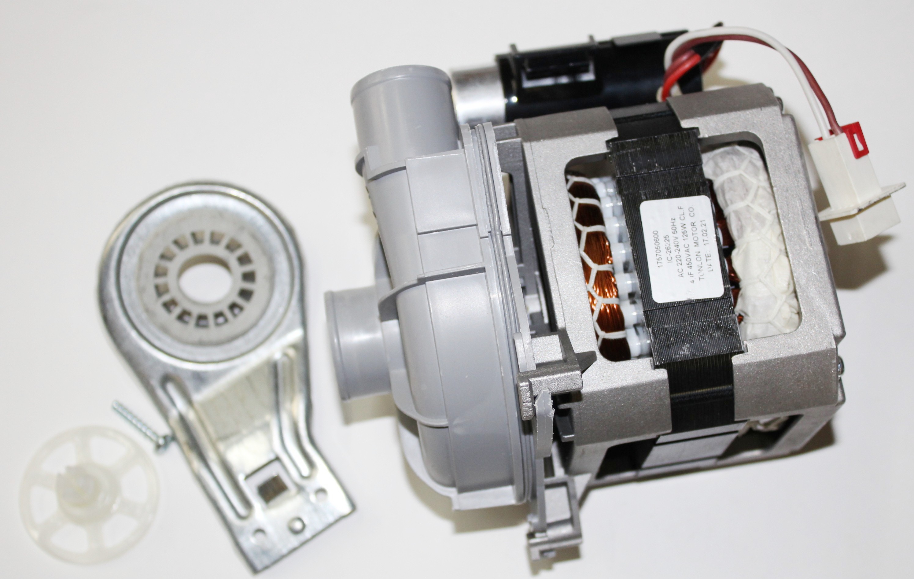 1-35 | b1740701800 Насос рециркуляционный для ПММ BEKO (Dвх.-34mm, dвых.-29mm), зам.1740701300,17196